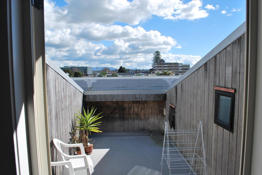Loft 109 Backpackers Hostel Tauranga Exterior photo