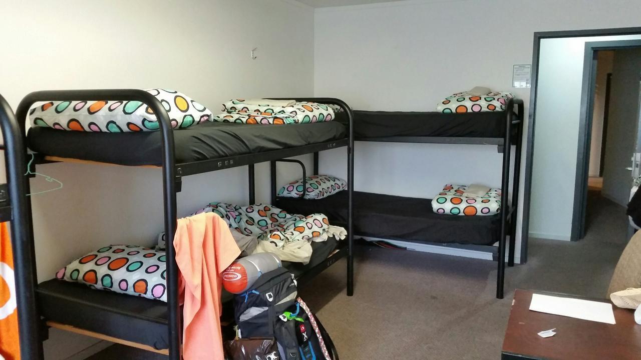 Loft 109 Backpackers Hostel Tauranga Exterior photo