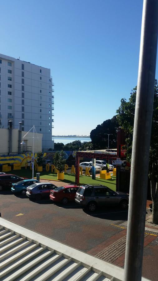 Loft 109 Backpackers Hostel Tauranga Exterior photo